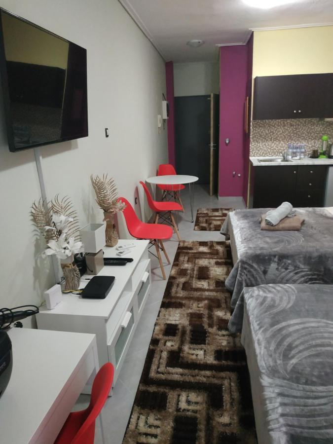 G M 1 Rooms Kentro In The Heart Of The City Лариса Екстер'єр фото
